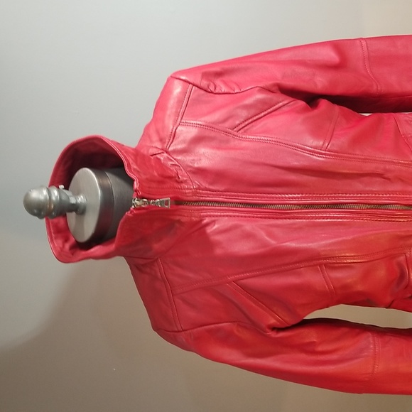 Danier size medium leather jacket rich red womens NEW appears never worn. - Picture 7 of 16